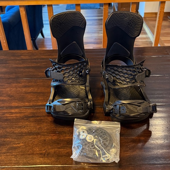 Jones Meteorite Snowboard Bindings - Picture 7 of 8